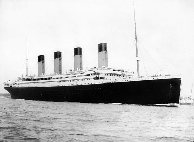Die RMS Titanic war ein Passagierschiff der britischen Reederei White Star Line.