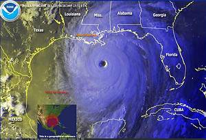 © NOAA, 29. August 2005, gegen 7 Uhr Ortszeit, befand sich der Wirbelsturm noch etwas mehr als 200 Kilometer südlich der Mississippi-Mündung