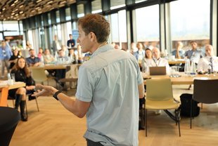 Profi-Bergsteiger David Göttler erreichte am 21. Mai 2022 den Gipfel des Mount Everest (8.848m) ohne Zuhilfenahme von künstlichem Sauerstoff.