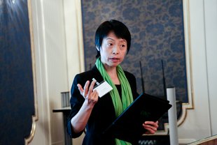 Enya He, Ph.D. ist Assistant Professor für Finance, Insurance, Real Estate and Law an der University of North Texas. In ihrem Vortrag setzte sich Enya He mit "Talent Development and Strategic Risk Management auseinander”. Ihr Fazit: Together We...