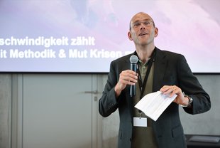 Moderator Frank Romeike (RiskNET - The Risk Management Network)