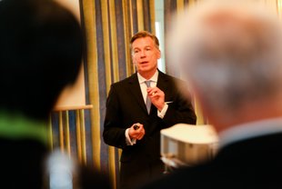 Prof. Dr. Wolfgang Reittinger, Programmdirektor für den Master in Risk Management & Regulation an der Frankfurt School of Finance & Management, zeigte auf, dass die Nachfrage nach qualifiziertem Personal mit Risikomanagement-Kompetenzen auf den...