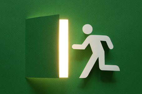 Was bedeutet "fortlaufende" Überwachung einer möglichen Bestandsgefährdung?