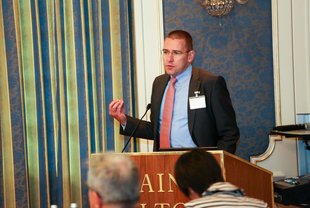 Prof. Dr. Axel Adam Müller, Universität Trier, lieferte in seinem Vortrag Einblicke in die Heterogenität der Qualität im Bereich "Corporate Risk Disclosure" in Europa.