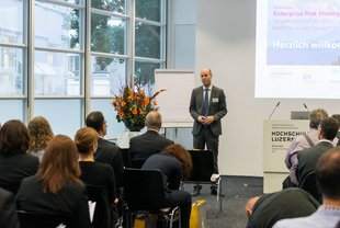 2015-12 Swiss-ERM 001