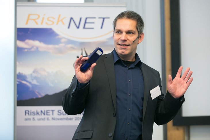 Profi im Bereich Krisenkommunikation: Dr. Lorenz Steinke