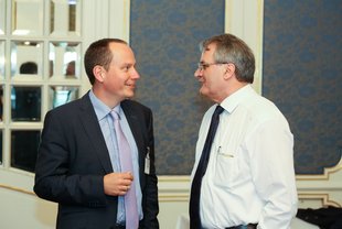 Gehirnforscher trifft Wirtschaftsinformatiker: Prof. Dr. Bernd Weber, Center for Economics and Neuroscience, Universität Bonn, im Dialog mit Prof. Dr. Wolfgang König, Johann Wolfgang Goethe-Universität und geschäftsführender Direktor des House...