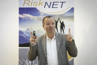 Wenn schwarze Schwäne Junge kriegen (Dr. Markus Krall, Mitglied des Vorstands, Degussa)