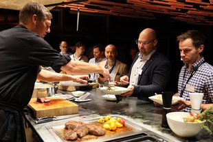 Abendveranstaltung zum "Networken" und Genießen beim RiskNET Summit 2022