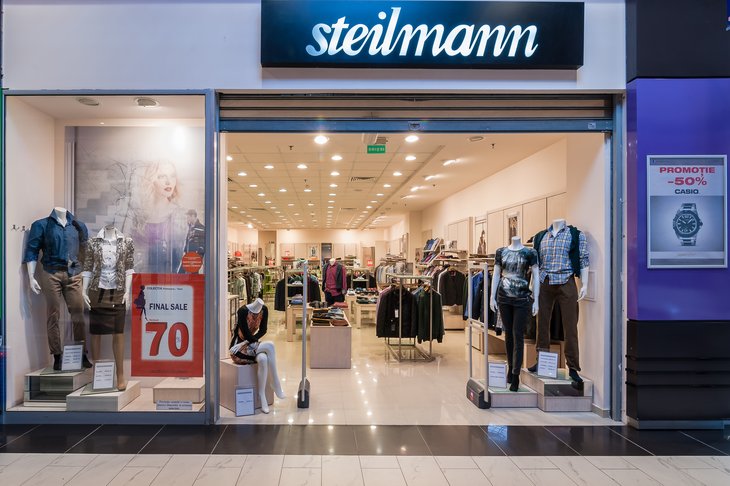 Abbildung 02: In der deutschen Modeindustrie und im Modehandel findet ein großes Markensterben statt: Apriori und Einhorn, Rosner und Delmod, Pohland, Zero oder Promod schlitterten schon in die Pleite. Auch die Insolvenzen des Modeherstellers Steilmann oder der Modehäuser Wöhrl und SinnLeffers sorgen für Unruhe in der Branche. Und bei vielen anderen bekannten Modemarken wie Gerry Weber, Tom Tailor oder Hugo Boss laufen die Geschäfte schlechter als erwartet.