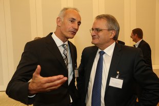 Frankfurter Wissenschaftler unter sich: Prof. Dr. Mark Wahrenburg und Prof. Dr. Wolfgang König (beide Goethe Universität Frankfurt).