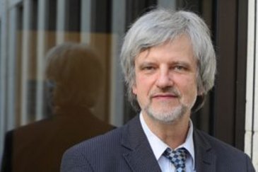 Prof. Ortwin Renn is Professor of Environmental and Technical Sociology, Dean of the Faculty of Economics and Social Sciences and Director of the Centre for Interdisciplinary Risk and Innovation Research at the University of Stuttgart.
