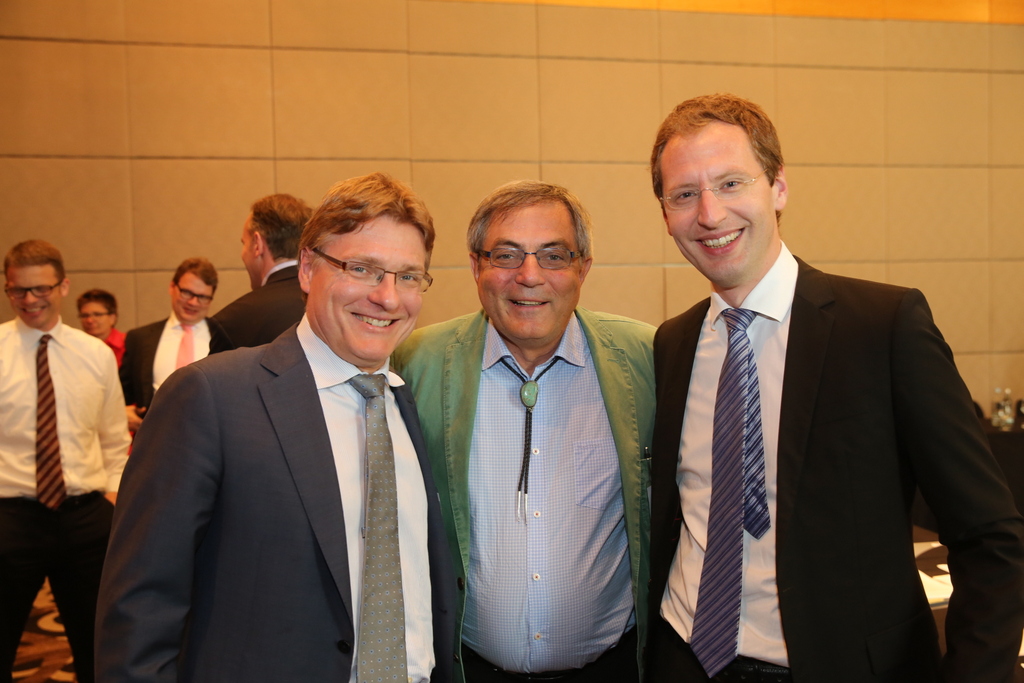Hubertus Väth (Franfurt Main Finance), Wolfgang Hartmann (FIRM) sowie Dr. Stephan Bredt (Hessisches Ministerium für Wirtschaft, Verkehr und Landesentwicklung)