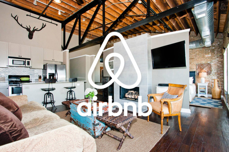 Die Marke Airbnb eröffnet ihren Kunden durch die Vermittlung privater Wohnmöglichkeiten eine neue Art des Reisens. [Bildquelle: Airbnb]